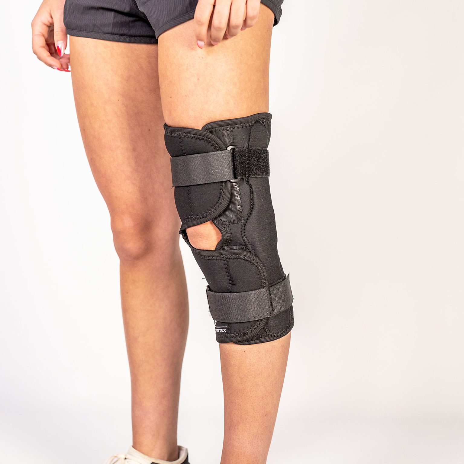 Economy Hinged Knee Brace elizur
